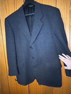Men's Textured Navy Tweed Blazer size 42R
Made in Canada